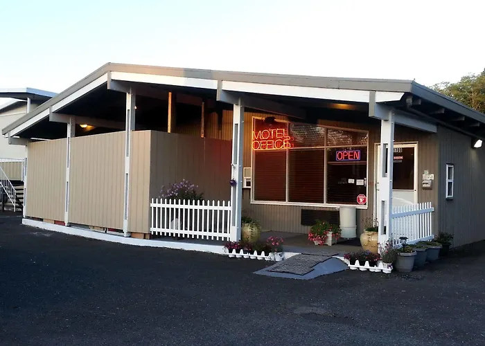 Grays Harbor Inn & Suites
