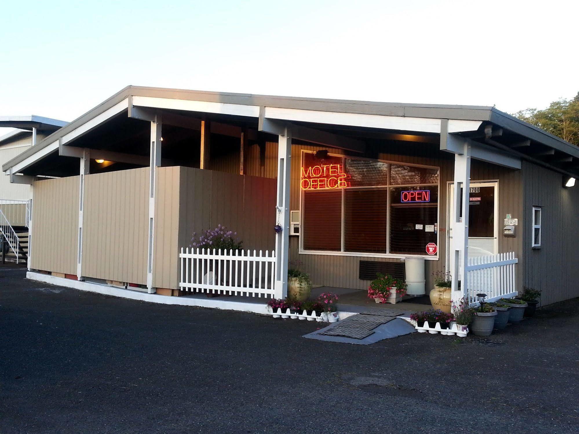 Motel Grays Harbor & 2*