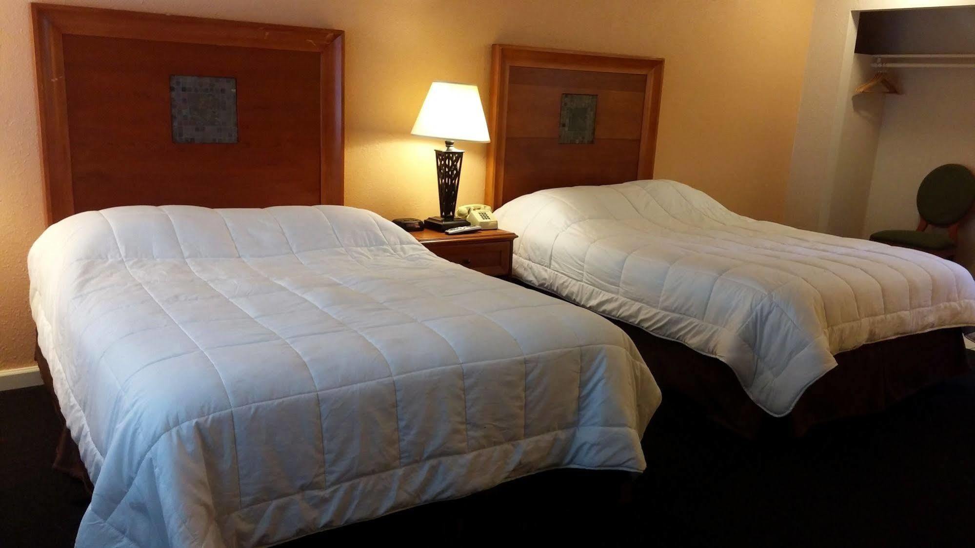Grays Harbor & Motel 2*