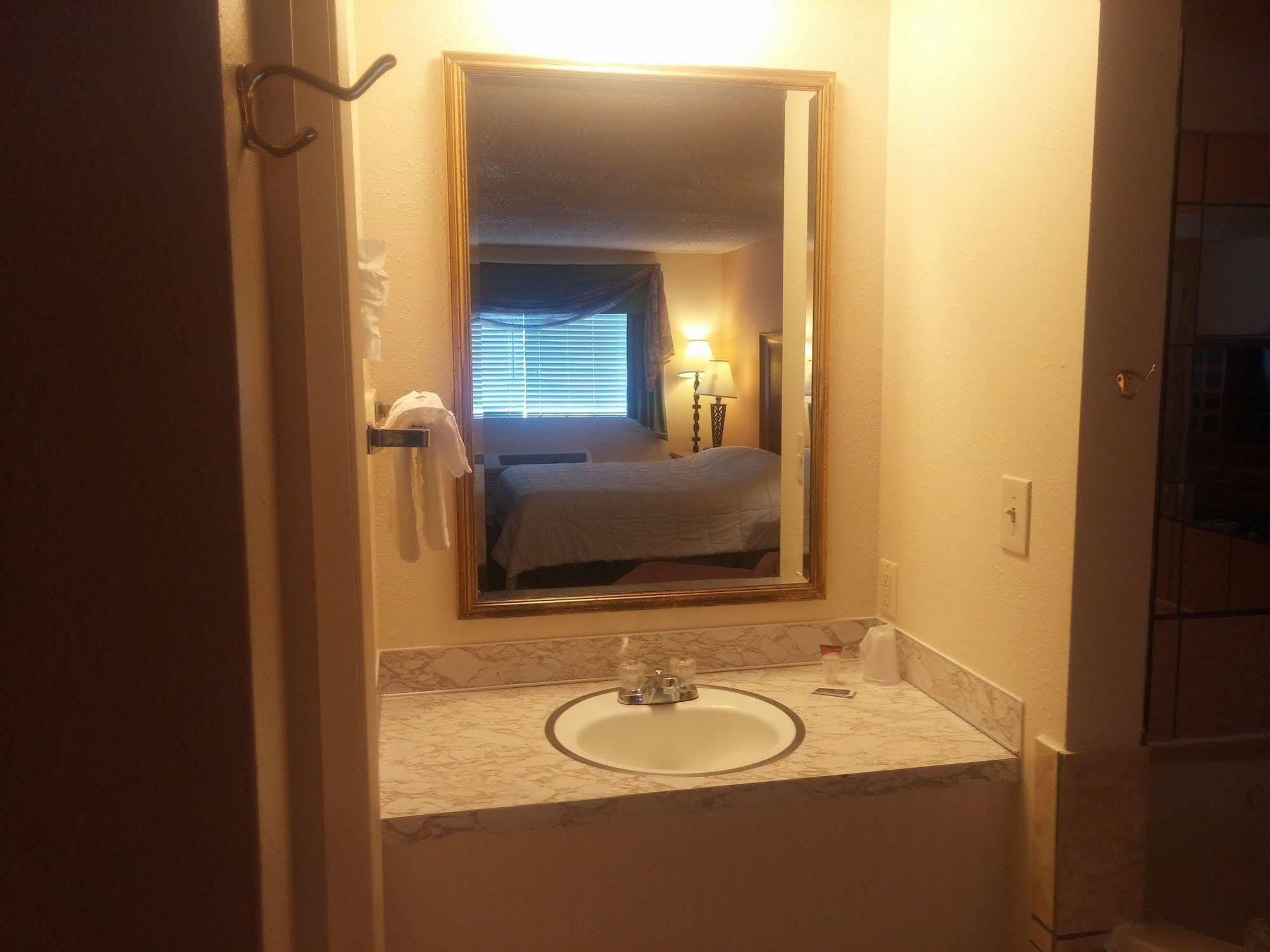 Grays Harbor & Motel