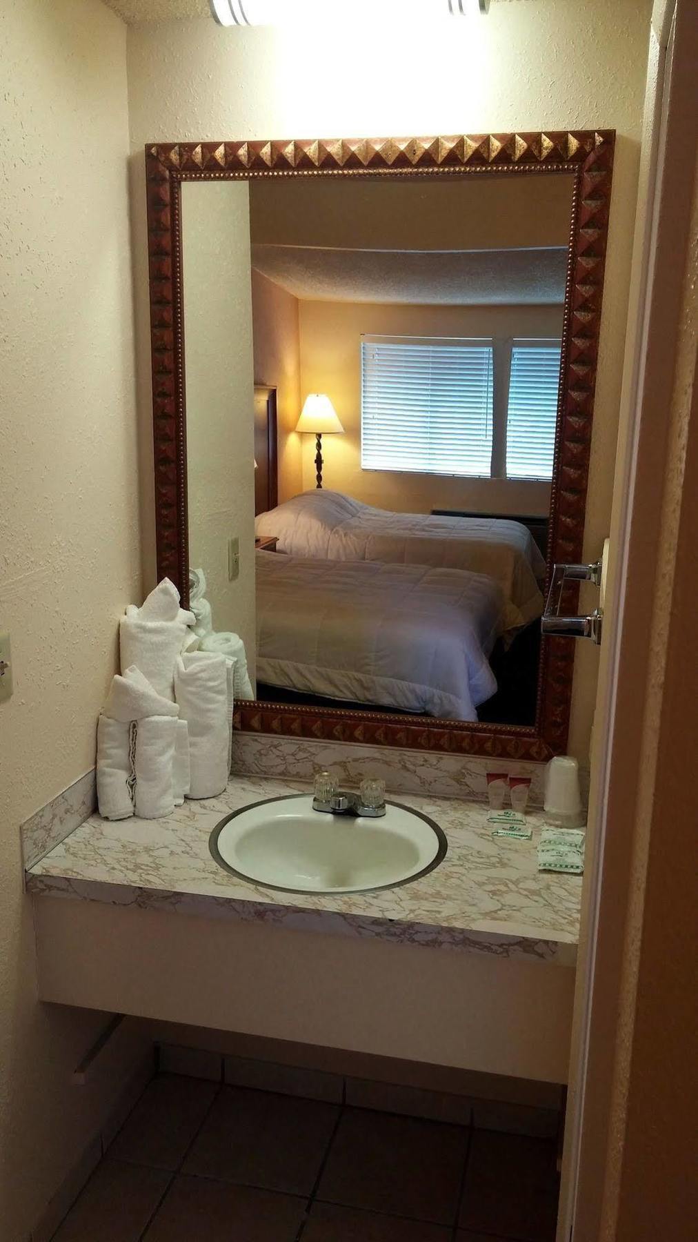 Motel Grays Harbor & 2*